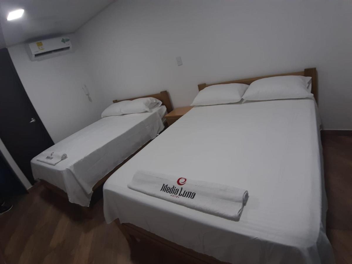 Hotel Media Luna Cúcuta Exterior foto