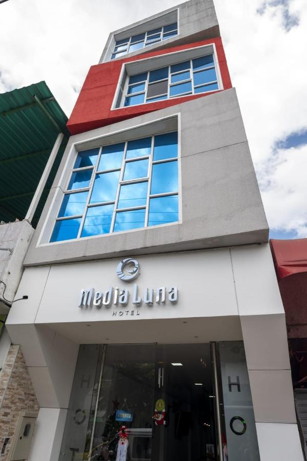 Hotel Media Luna Cúcuta Exterior foto
